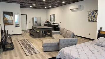 1 bedroom, iron/ironing board, WiFi