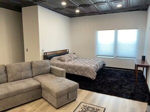 1 bedroom, iron/ironing board, WiFi