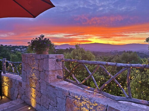 CASA-Happy Family House Valbonne infinity pool
