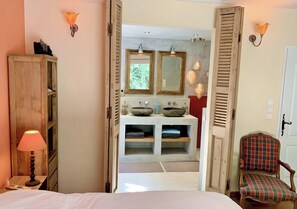 5 bedrooms, WiFi - CASA-Happy Family House Valbonne infinity pool (Biot)