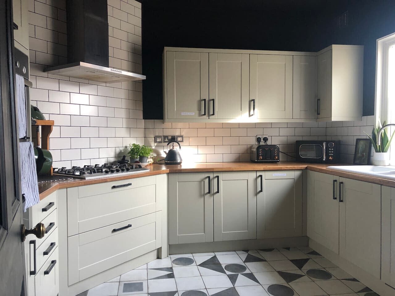 冰箱、微波炉、烤箱、烤面包机