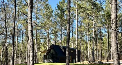 Coldwater Cove - New Zook Cabin on 19 Acres