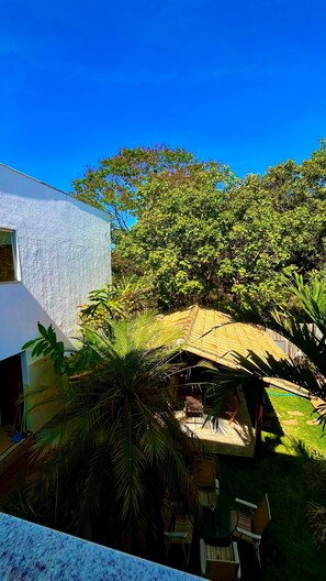 المنطقة المحيطة بالمنشأة