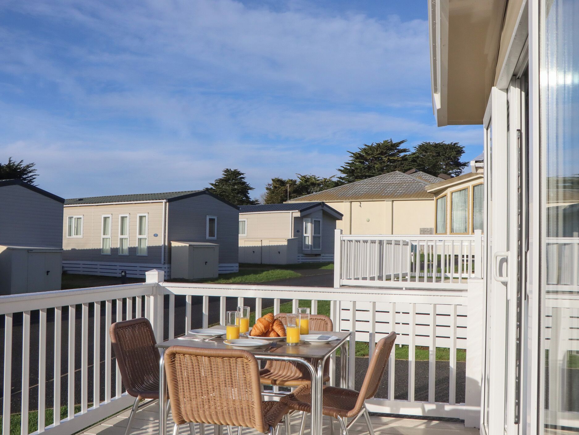 تناول الطعام بالخارج