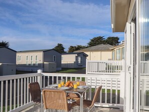 Tempat makan outdoor