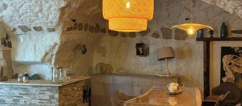 Semi-troglodyte gite near Amboise