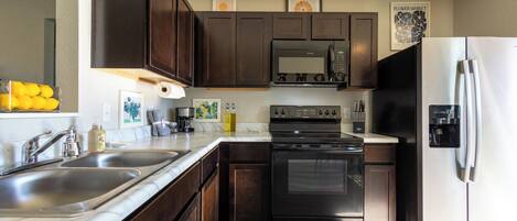 Microones, forn, placa de cuina i rentaplats