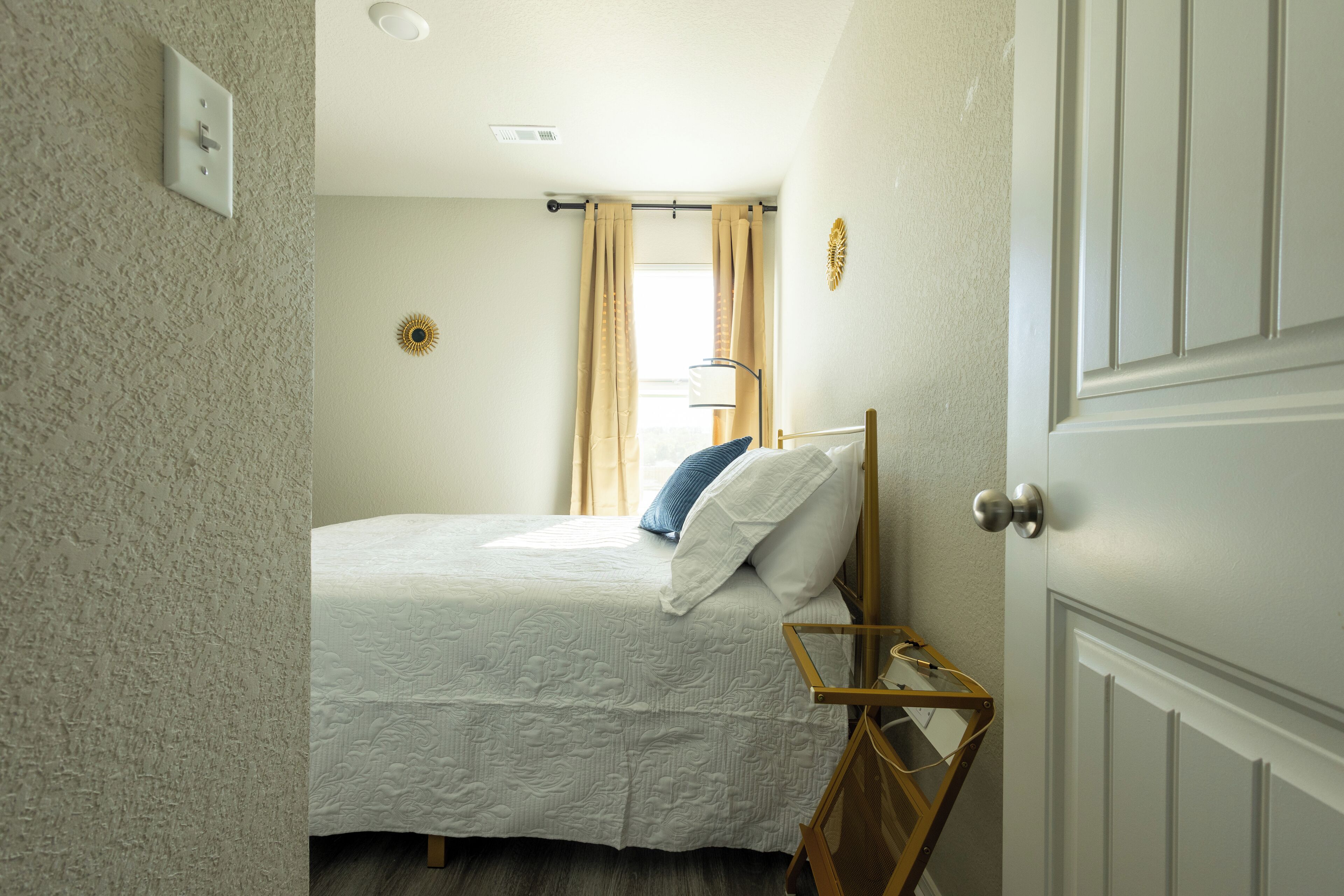 Fer et planche à repasser, Wi-Fi, draps fournis