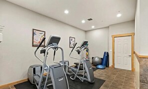 Fitness facility - Big Sky Getaway | Fireplace + Shared Pool (Big Sky)