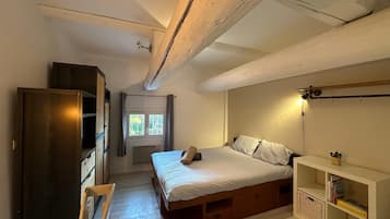 Fer et planche Ă repasser, Wi-Fi gratuit, draps fournis