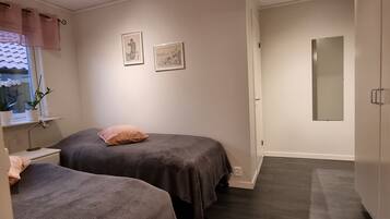 1 chambre, fer et planche Ă repasser, Wi-Fi gratuit, draps fournis