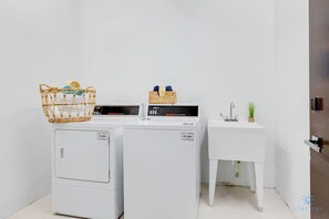 Interior - Beachside Escape w/ Rooftop Pool & Hot Tub (Hollywood)