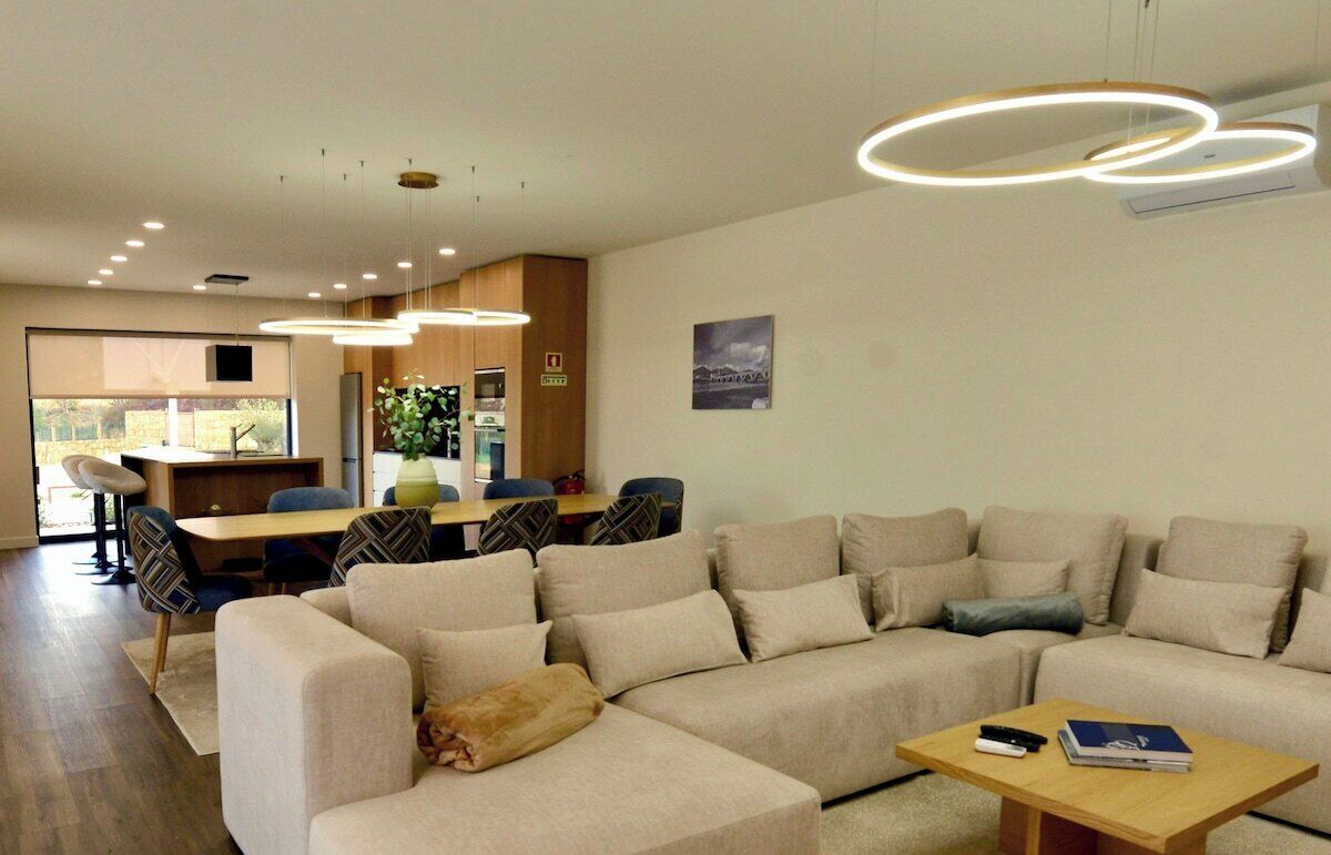 TV, fireplace, video games, table tennis
