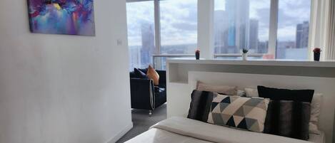 1 soverom, strykejern/-brett, internettilgang og sengetøy