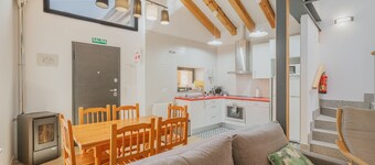 Casa Rural - De Brevas a Higos: Tradition and Comfort Near Segovia
