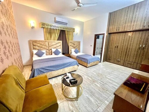 Amada Inn Guest House 