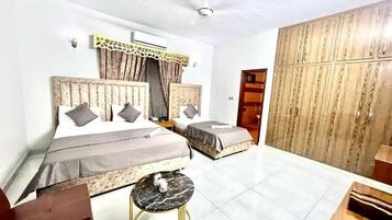 Soundproofing, iron/ironing board, free WiFi