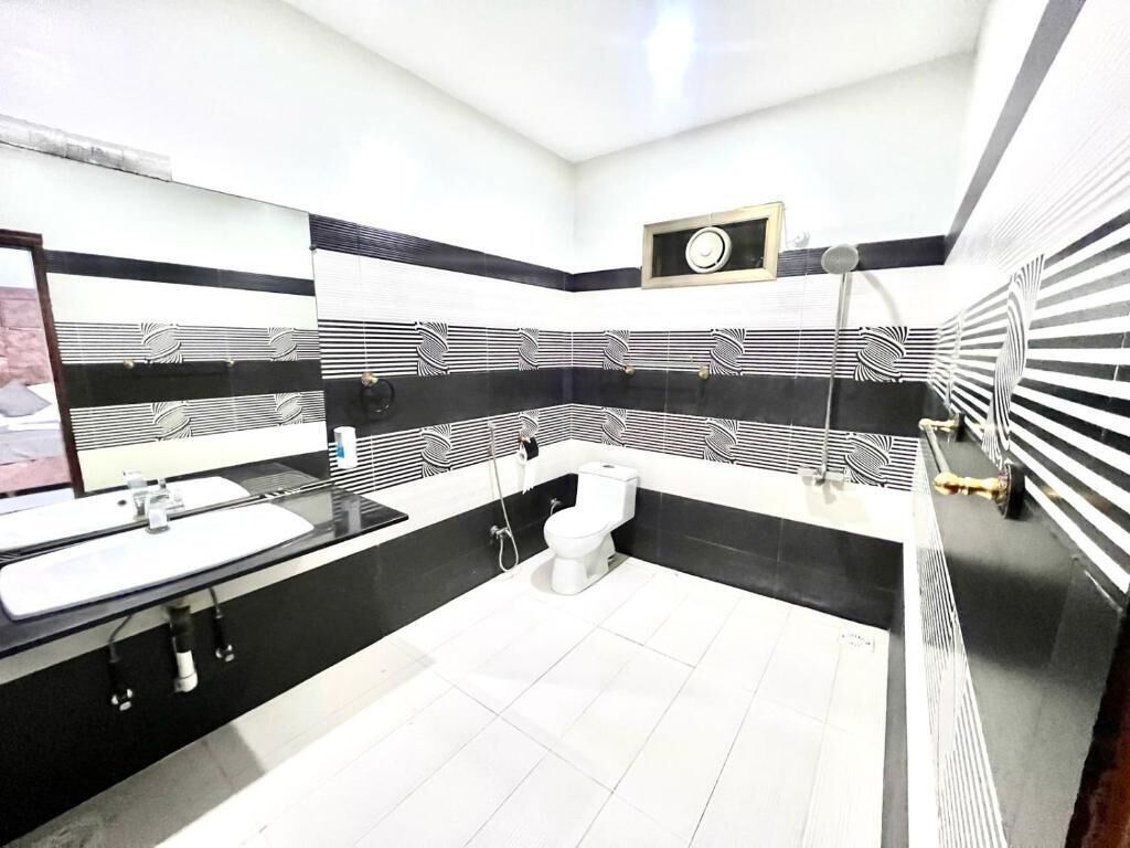 Deluxe Double Room, City View | Bathroom