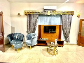 Interior - Amada Inn Guest House (Karachi)