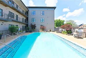 Pool - Local to Everything! Private Gated Parking (Nashville)