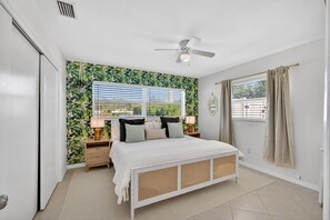 2 bedrooms, desk, free WiFi, bed sheets