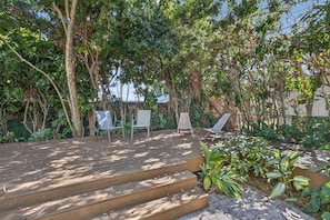 Terrace/patio - Sleeps 6, Minutes From Beach Gorgeous Backyard (West Palm Beach)