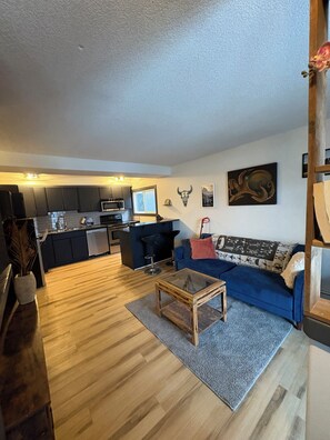TV, fireplace - Cozy boho condo close to downtown! (Calgary)