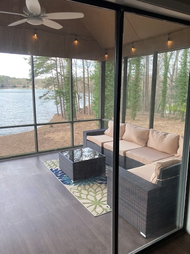 Lakeside Leisure - A Hidden Gem in Metro Atlanta