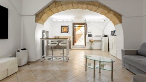 Interior - Sa domu pitticca - bright studio in Cagliari (Cagliari)