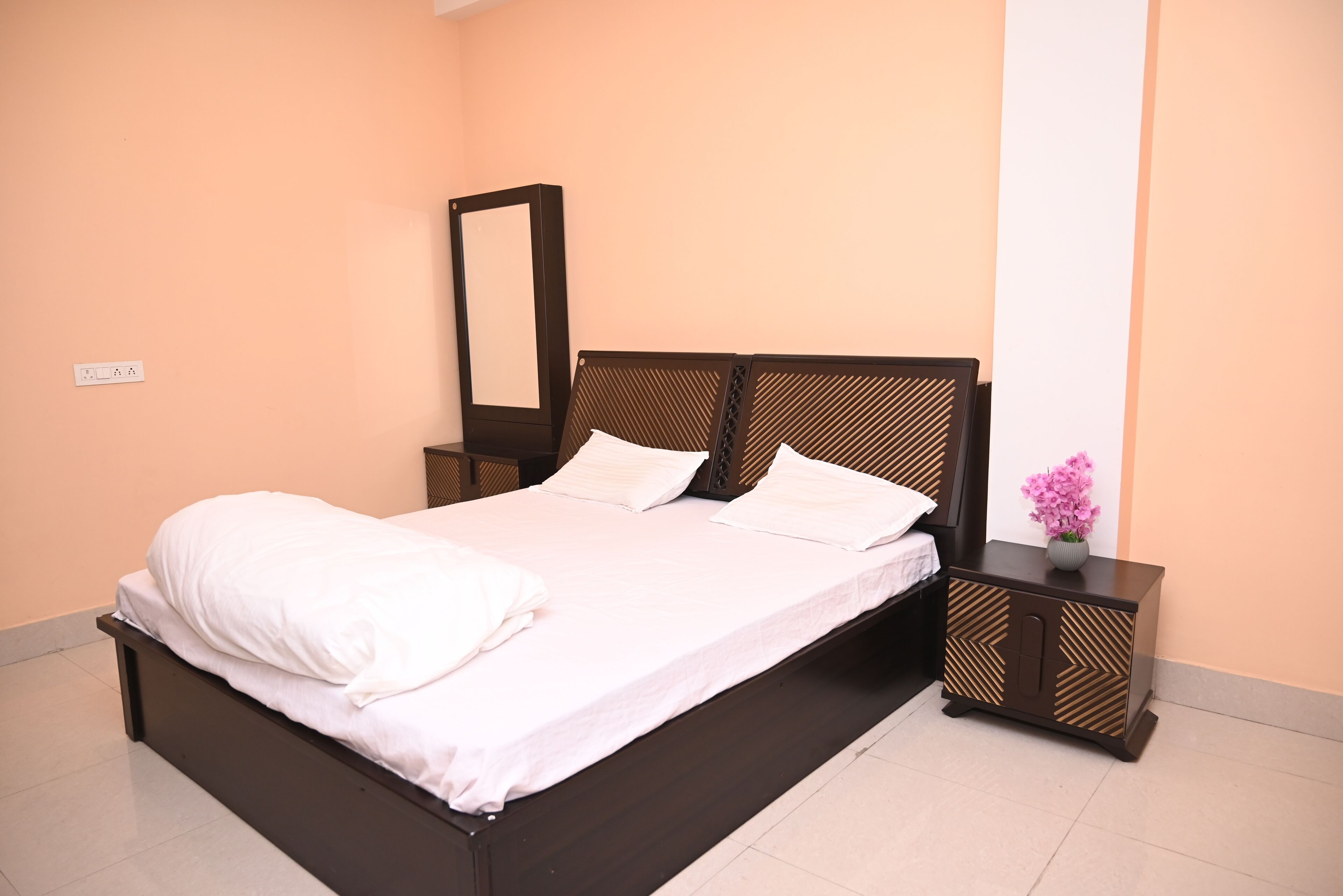 Fer et planche à repasser, Wi-Fi, draps fournis