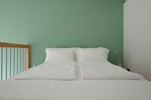 1 chambre, bureau, fer et planche à repasser, Wi-Fi gratuit