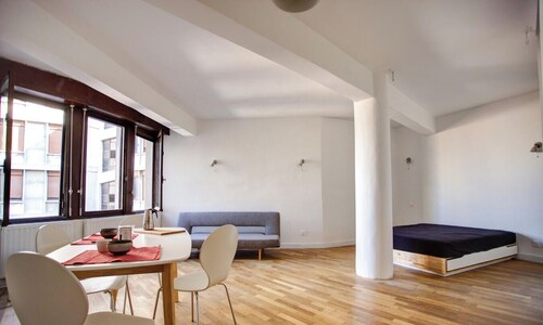 Right in the center of Marseille at La Canebière and Noailles