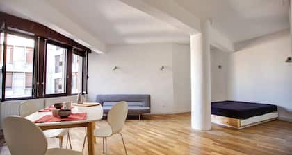 Right in the center of Marseille at La Canebière and Noailles