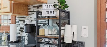 Ultimate Tampa Getaway/Pool/Hot-Tub/3-Bdrm,2 Bth House-Prime Location in Seffner