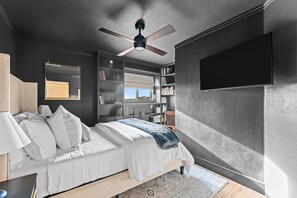4 slaapkamers, een strijkplank/strijkijzer, wifi, beddengoed