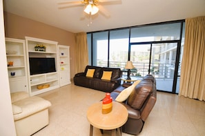 TV - Sunchase 322 2-bedroom condo in delightful South Padre Island (South Padre Island)