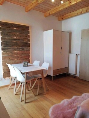 Dining - Sweet Home Suite (Hallerndorf)