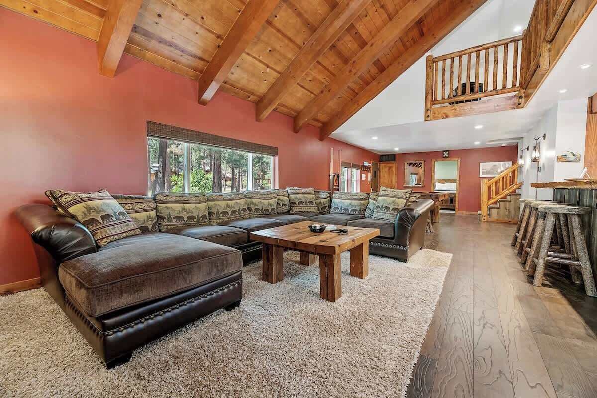 Télévision, cheminée, jeux vidéo