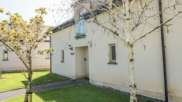 Cottage | Property grounds