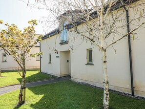 Cottage | Property grounds