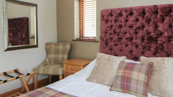 2 dormitorios, decoración individual, mobiliario individual