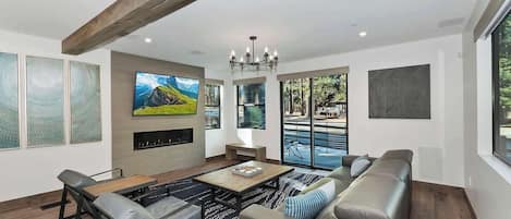 TV, fireplace, offices