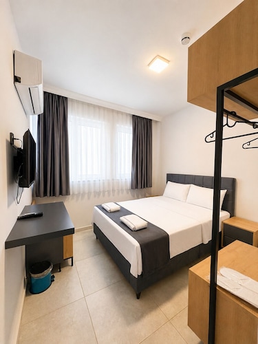 Kaya Hotel