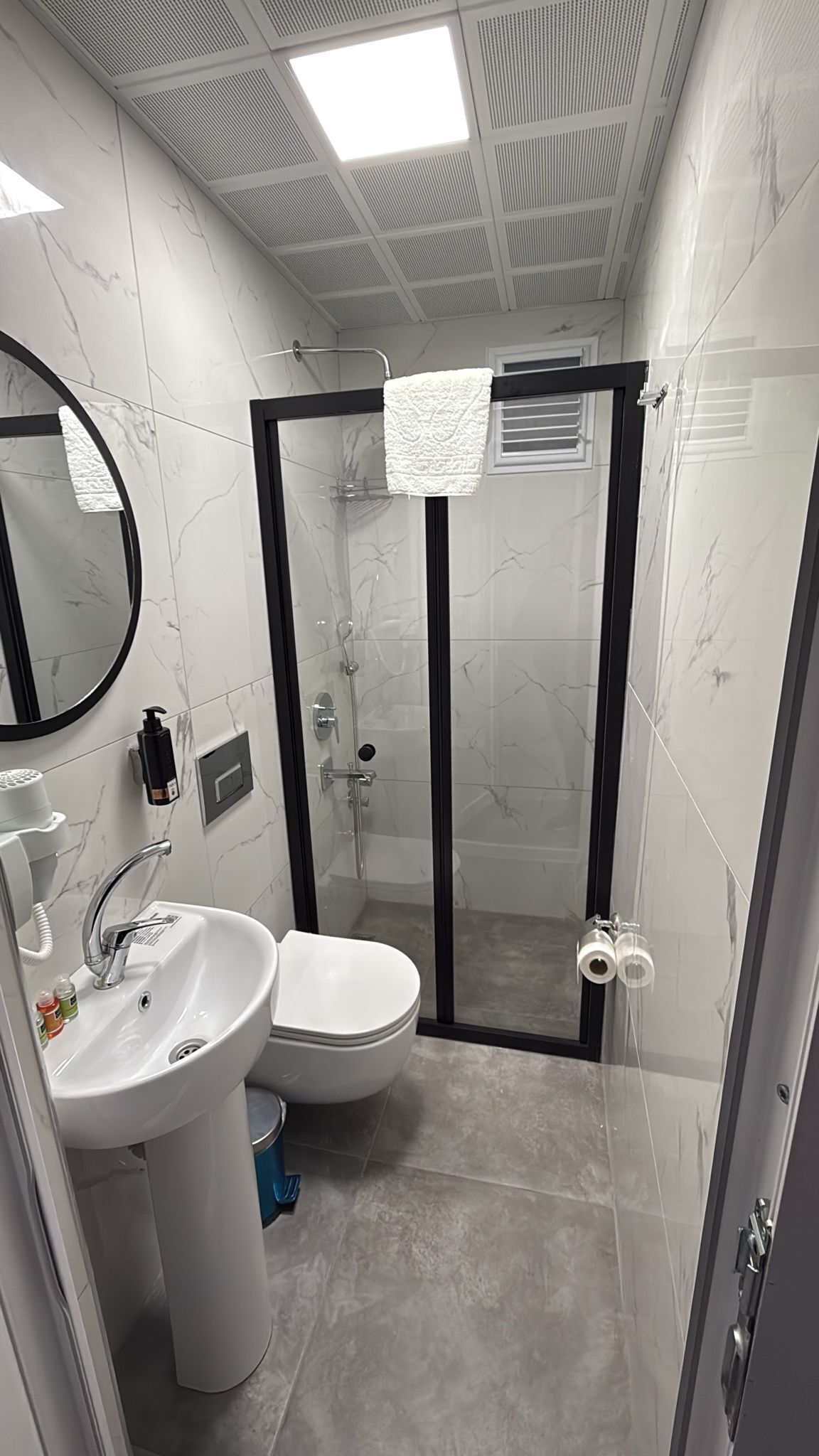 Shower, free toiletries, hair dryer, towels