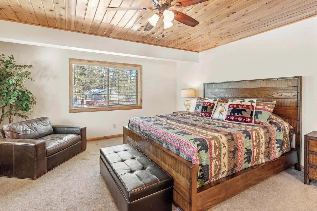 3 chambres, fer et planche à repasser, Wi-Fi, draps fournis