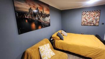 1 bedroom, iron/ironing board, WiFi, bed sheets