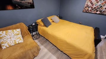 1 bedroom, iron/ironing board, WiFi, bed sheets