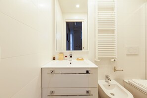 Shower, bidet