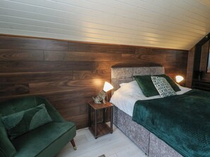 1 habitación, decoración personalizada y muebles diferentes 