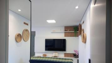 Apartemen Deluks, jet tub, pemandangan pantai | Interior